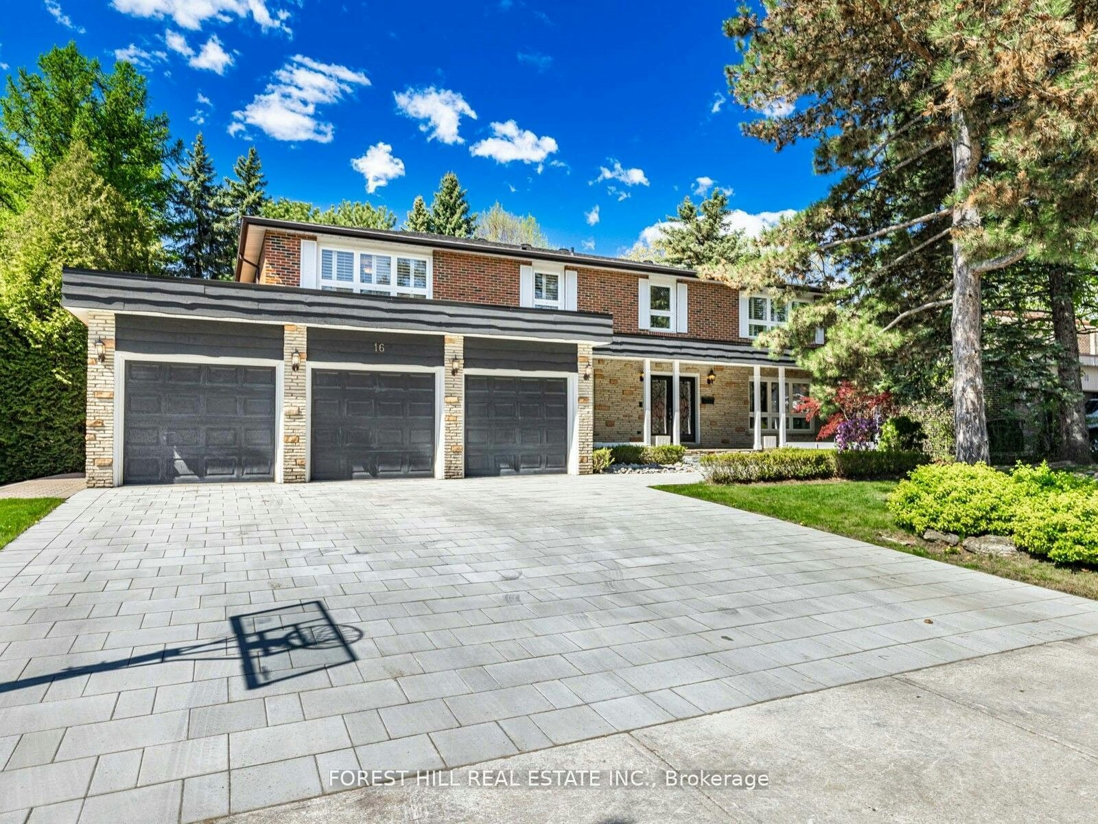 16 Sagewood Drive, Toronto, ON, M3B 3G5