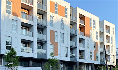 409-2000 Bathurst Street, Toronto, ON, M5P 0A7