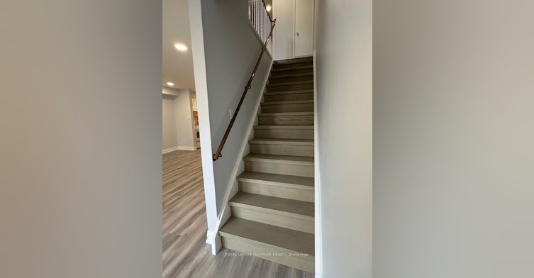 Upper-1537 Dundas Street W, Toronto, ON, M6J 1Y7