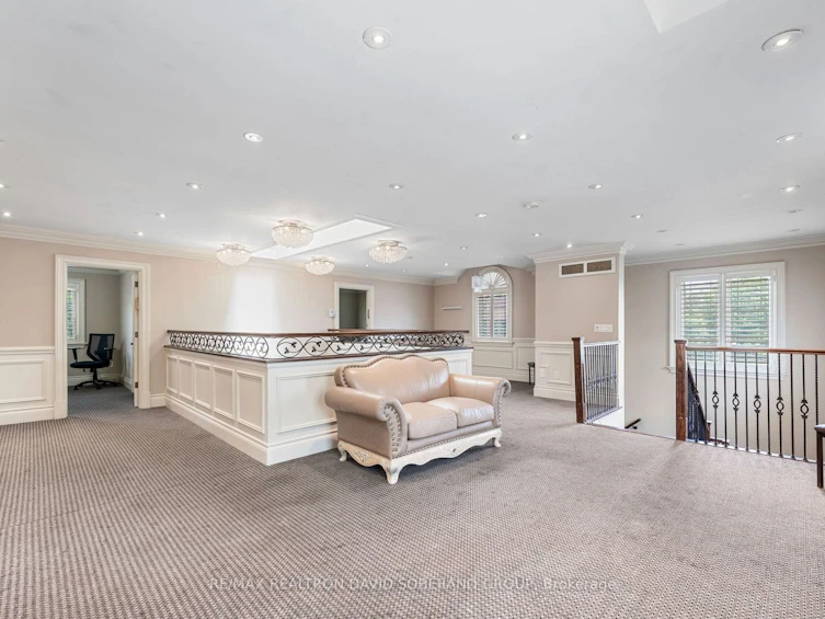 10 Bainbridge Avenue, Toronto, ON, M3H 2J7 - 13
