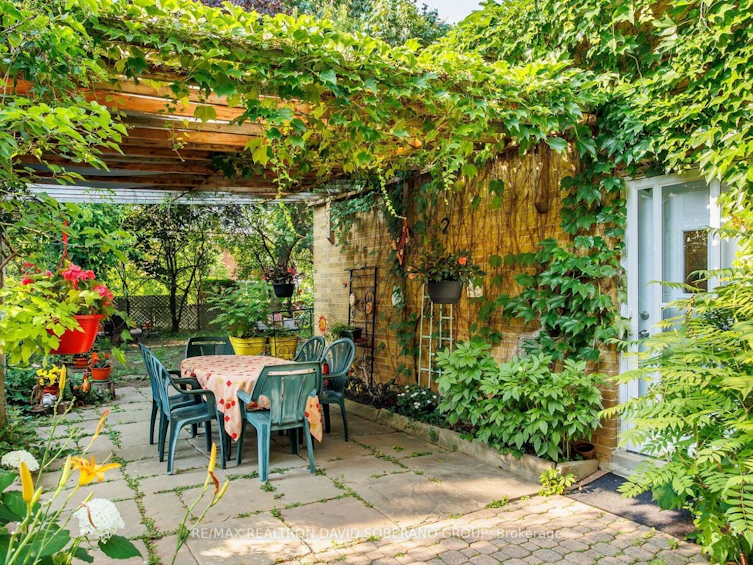 29 Artreeva Drive, Toronto, ON, M3H 4T7 - 25