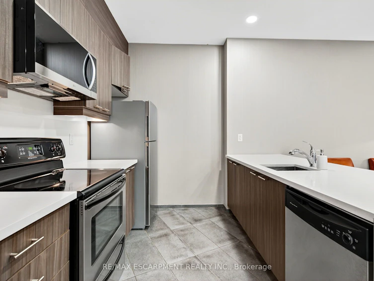 212-15 Bruyeres Mews, Toronto, ON, M5V 0A7 - 34