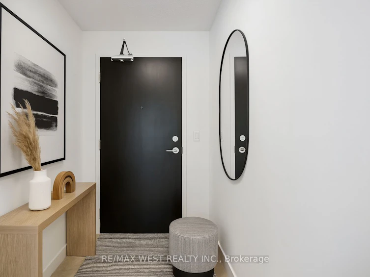 710-18 Yonge Street, Toronto, ON, M5M 3G5 - 4