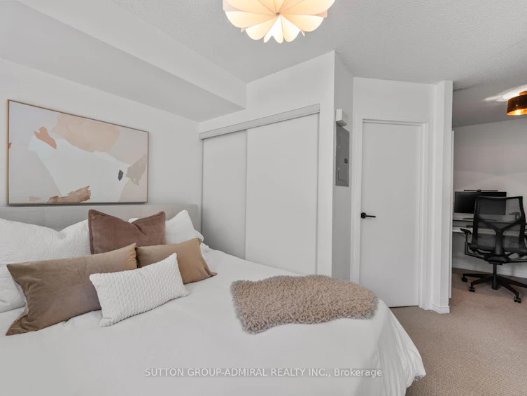 1230-21 Pirandello Street, Toronto, ON, M6K 3P4 - 17