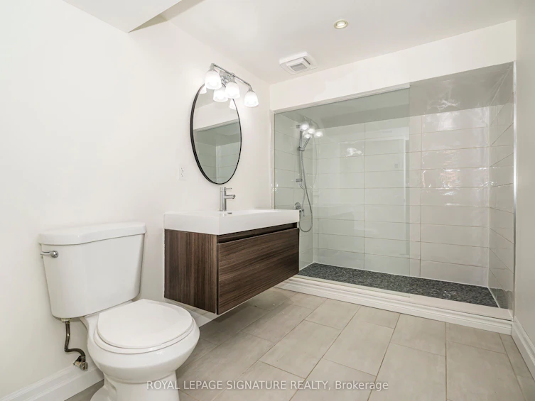 136 Regina Avenue, Toronto, ON, M6A 1R7 - 31