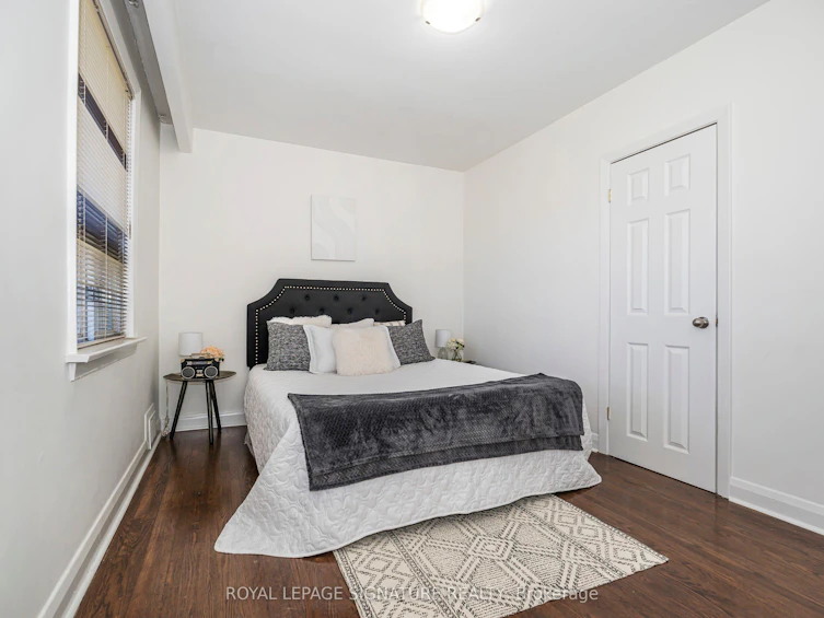 136 Regina Avenue, Toronto, ON, M6A 1R7 - 17