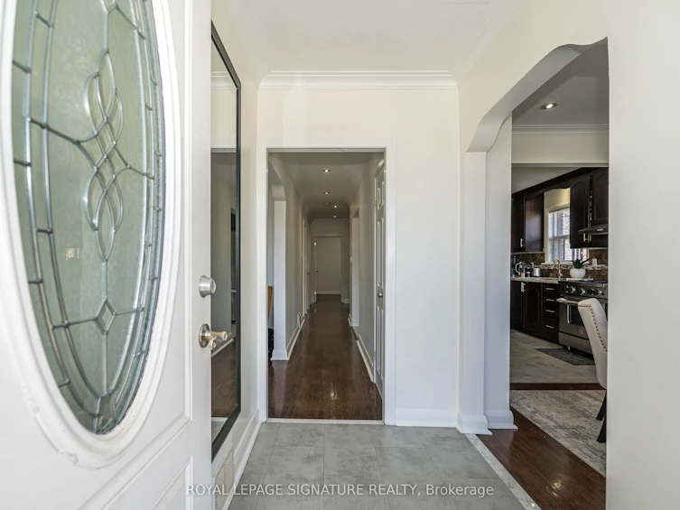 136 Regina Avenue, Toronto, ON, M6A 1R7 - 3