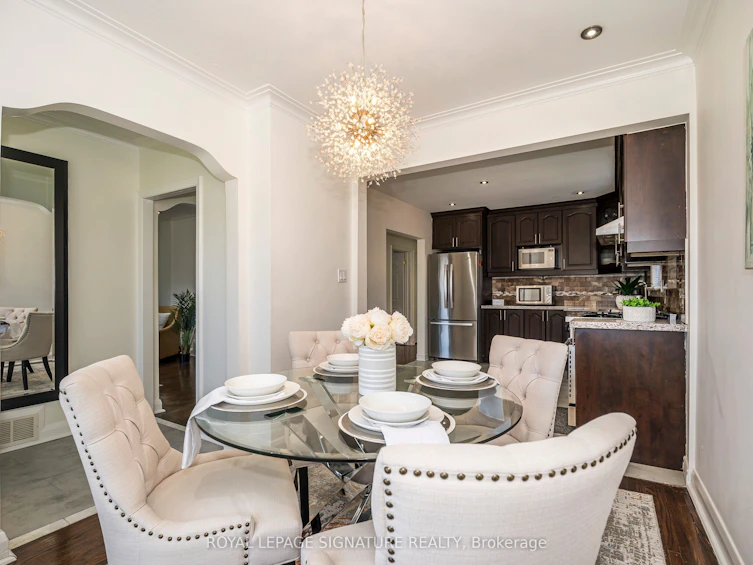 136 Regina Avenue, Toronto, ON, M6A 1R7 - 10