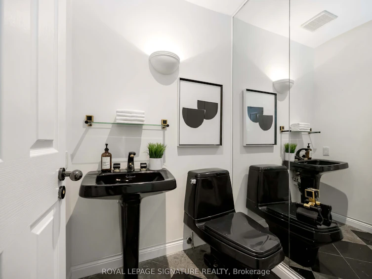 25 Harlington Road, Toronto, ON, M3B 3G3 - 22