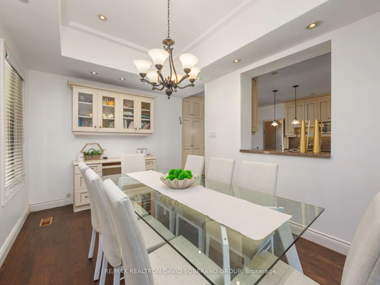 17 Erica Avenue, Toronto, ON, M3H 3H3 - 16