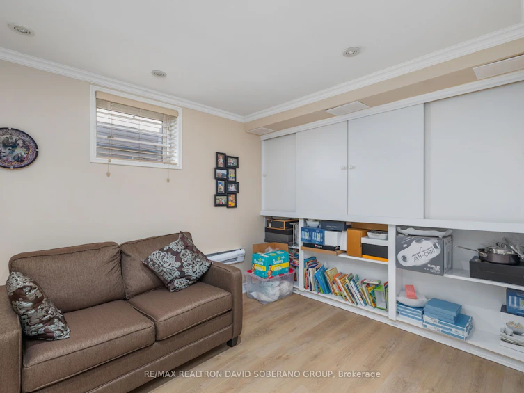 17 Erica Avenue, Toronto, ON, M3H 3H3 - 37