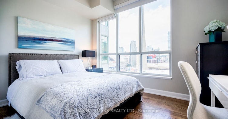 2525-230 Queens Quay W, Toronto, ON, M5J 2Y7 - 3