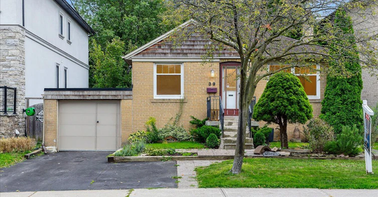 Upper-39 Reiner Road, Toronto, ON, M3H 2L3