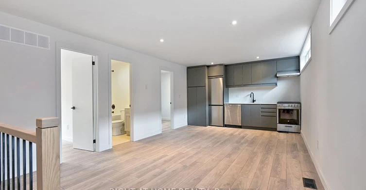B-48 Lanark Avenue, Toronto, ON, M6C 2B4 - 2