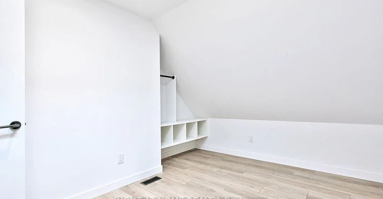 B-48 Lanark Avenue, Toronto, ON, M6C 2B4 - 8