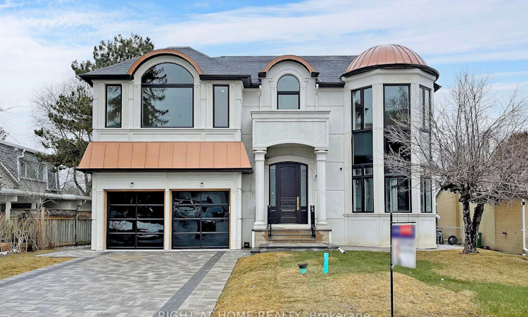 10 Jocelyn Crescent