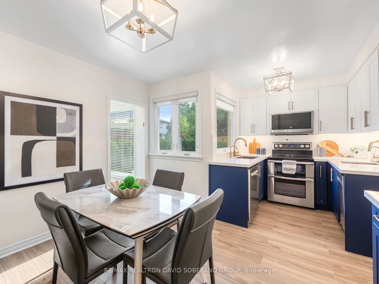 122 Collinson Boulevard, Toronto, ON, M3H 3C7 - 12