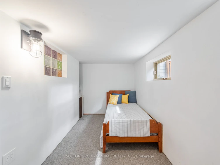 759 Eglinton Avenue E, Toronto, ON, M4G 2K8 - 37