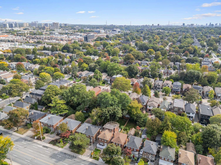 759 Eglinton Avenue E, Toronto, ON, M4G 2K8 - 45