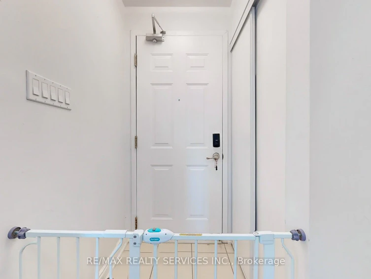 218-17 Coneflower Crescent, Toronto, ON, M2R 0A5 - 4