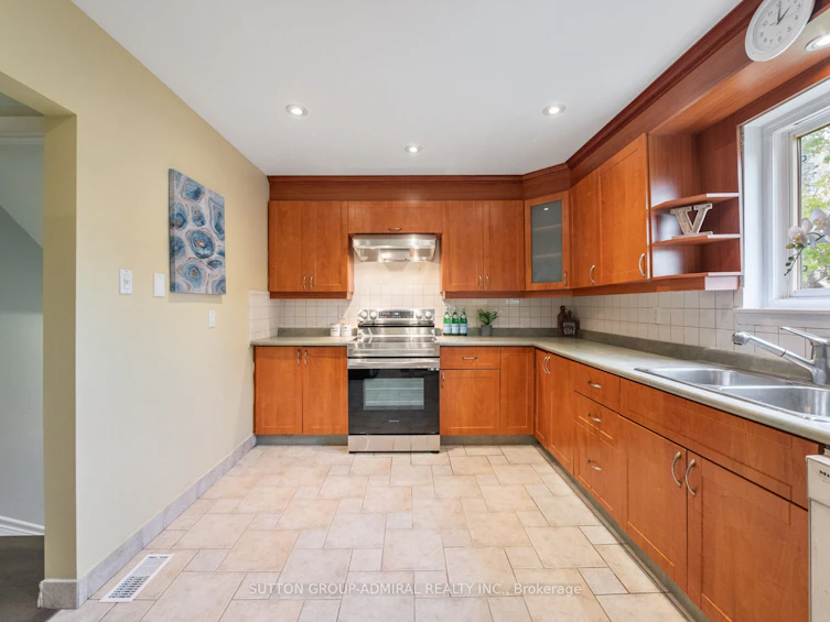 135 Elise Terrace, Toronto, ON, M2R 2W9 - 8