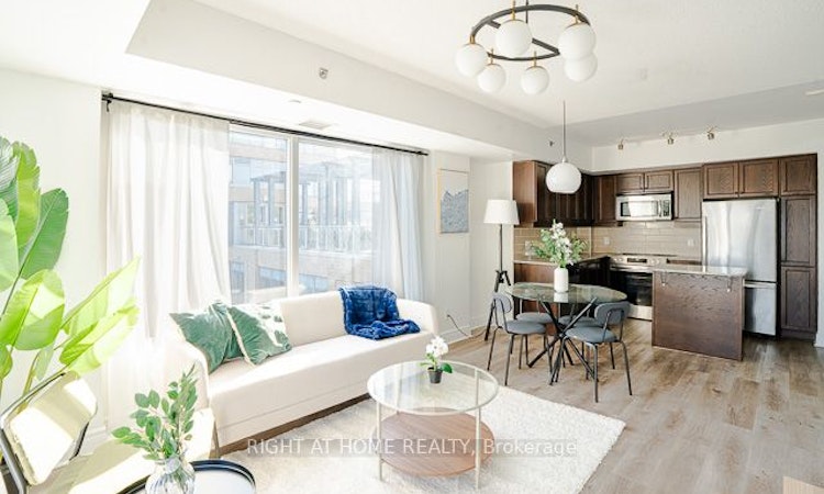512-701 Sheppard Avenue W