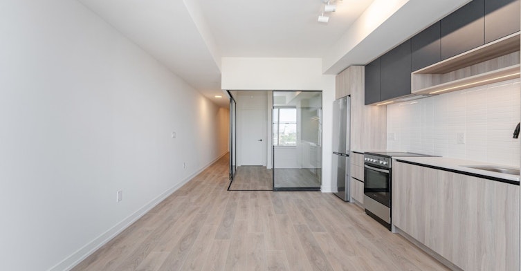 1113-181 Sterling Road, Toronto, ON, M6R 2B2 - 16