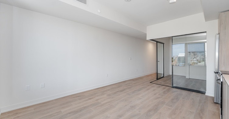 1113-181 Sterling Road, Toronto, ON, M6R 2B2 - 17