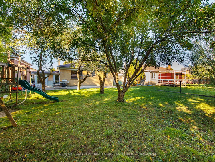 49 Danby Avenue, Toronto, ON, M3H 2J4 - 33