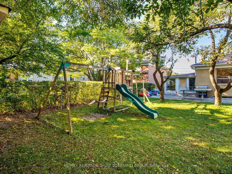 49 Danby Avenue, Toronto, ON, M3H 2J4 - 32