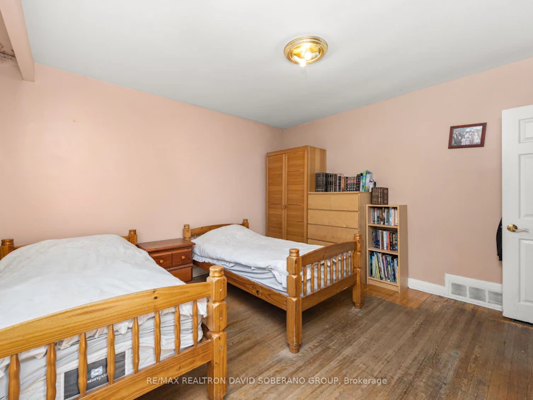 49 Danby Avenue, Toronto, ON, M3H 2J4 - 18