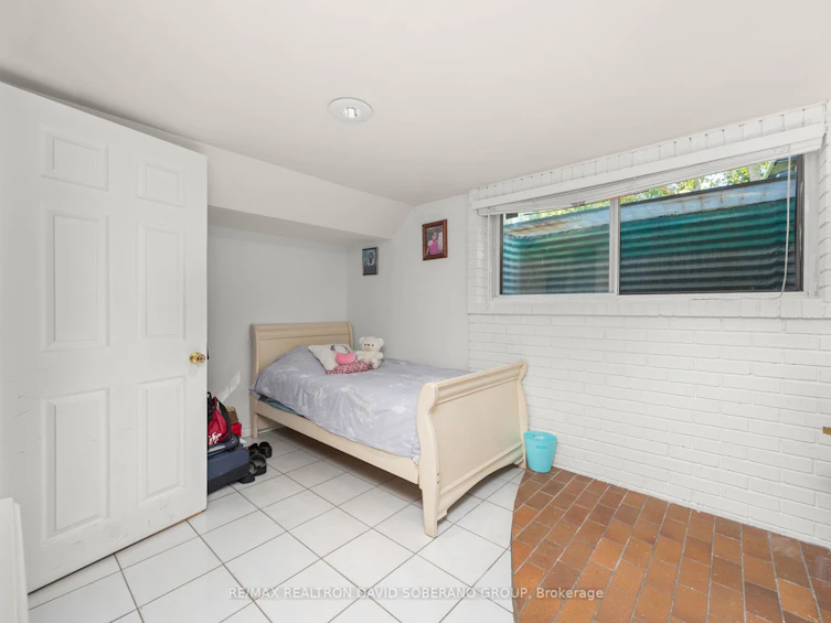49 Danby Avenue, Toronto, ON, M3H 2J4 - 25