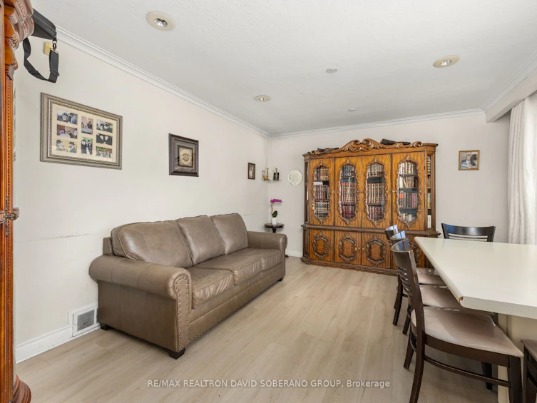 49 Danby Avenue, Toronto, ON, M3H 2J4 - 7