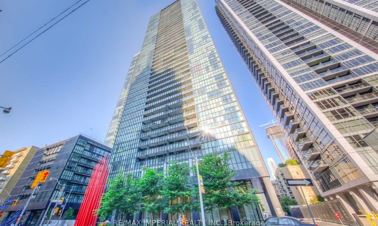 1602-110 Charles Street E