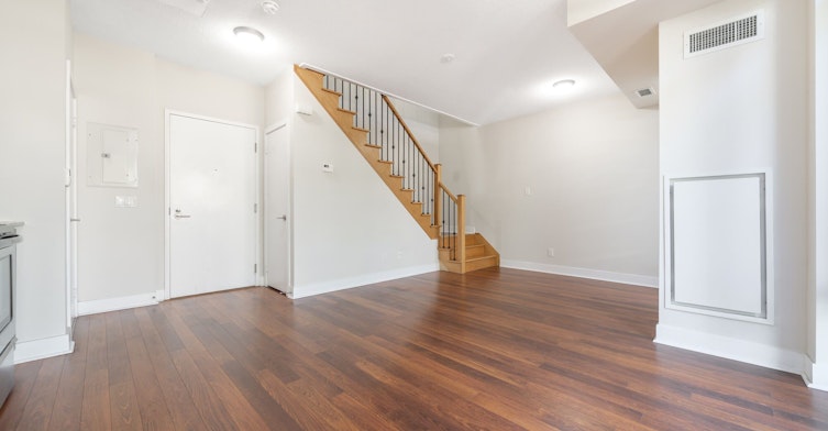 TH111-90 Stadium Road, Toronto, ON, M5V 3W5 - 10