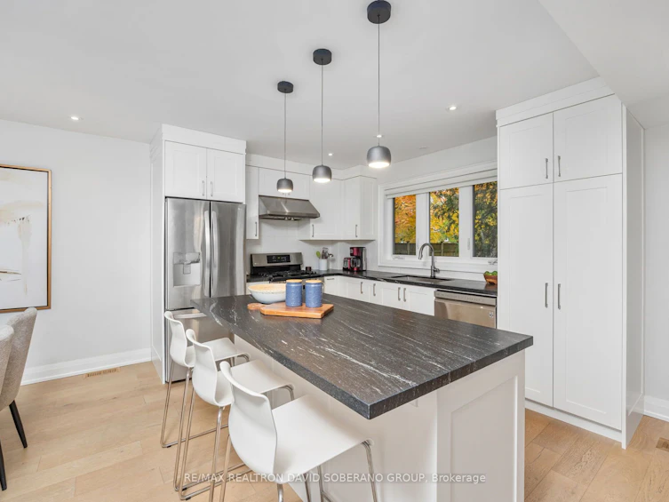 28 Touraine Avenue, Toronto, ON, M3H 1R1 - 11