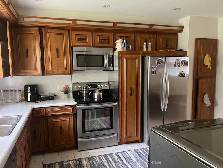 147 Almore Avenue, Toronto, ON, M3H 2H9 - 5