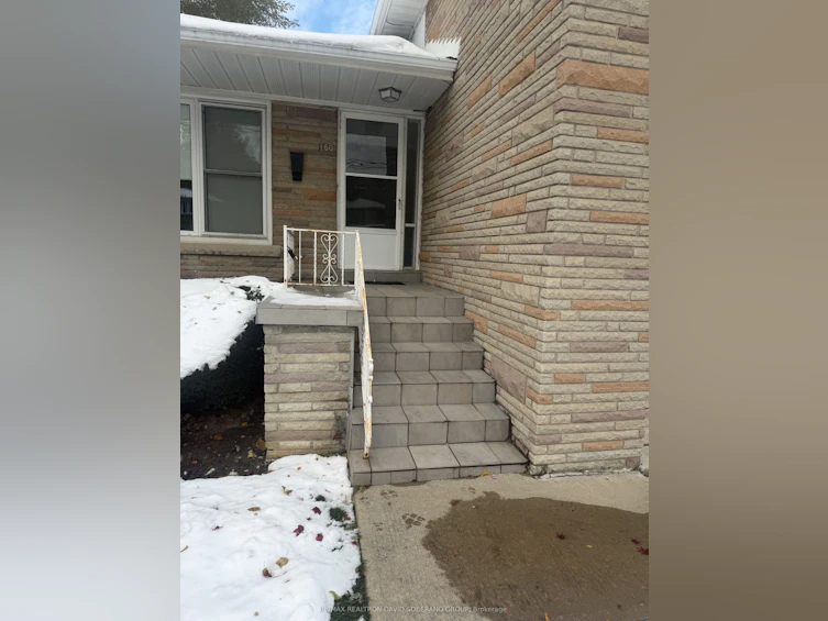160 Cocksfield Avenue, Toronto, ON, M3H 3T5 - 2