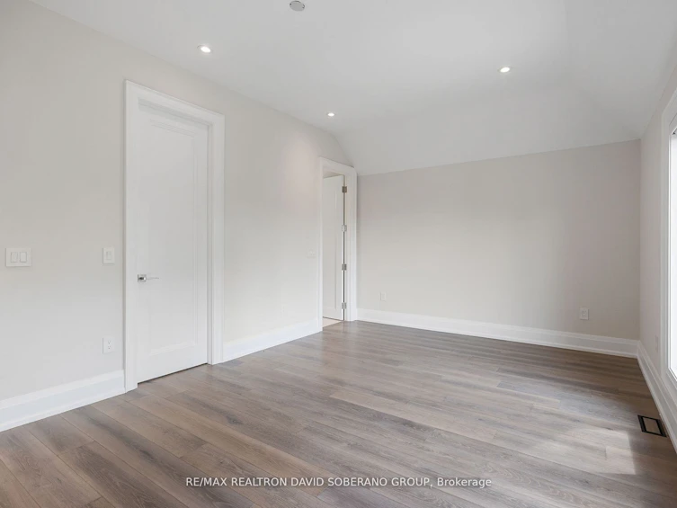 106 Allingham Gardens, Toronto, ON, M3H 1Y2 - 32