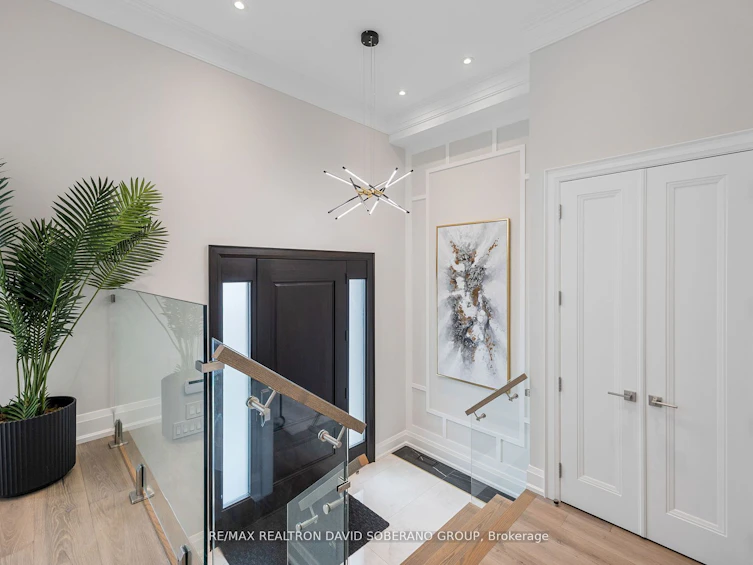 106 Allingham Gardens, Toronto, ON, M3H 1Y2 - 3