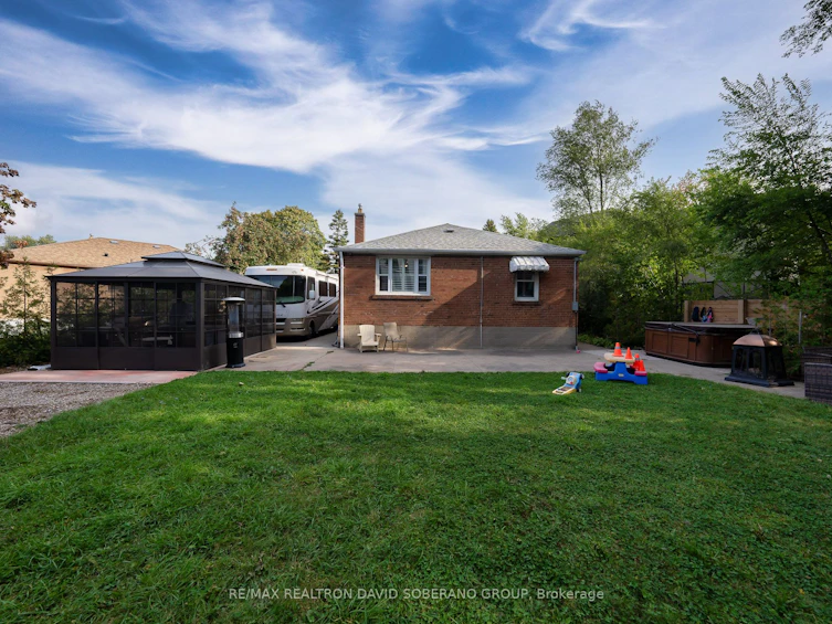 17 Wigan Crescent, Toronto, ON, M3H 3A3 - 28