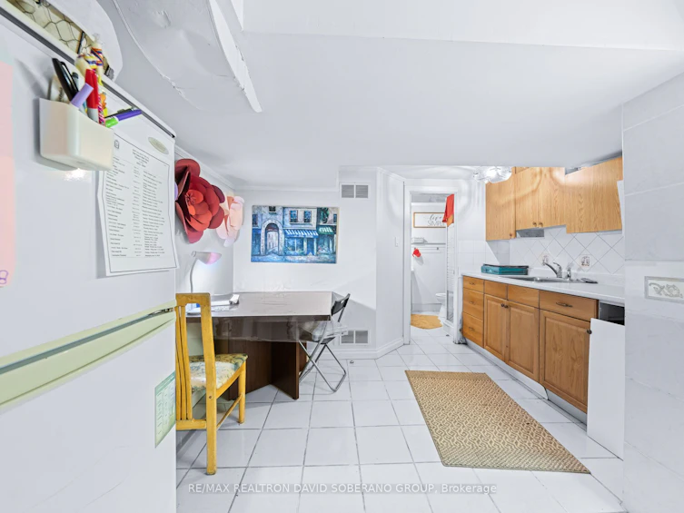 17 Wigan Crescent, Toronto, ON, M3H 3A3 - 20