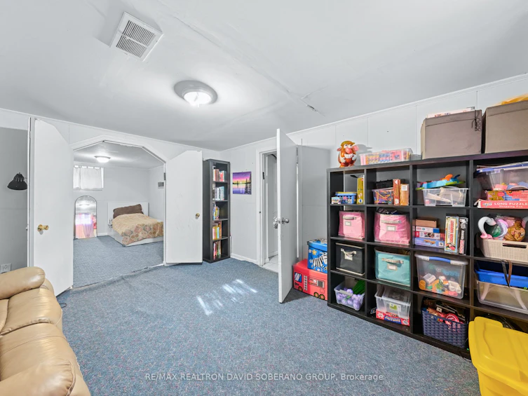 17 Wigan Crescent, Toronto, ON, M3H 3A3 - 24