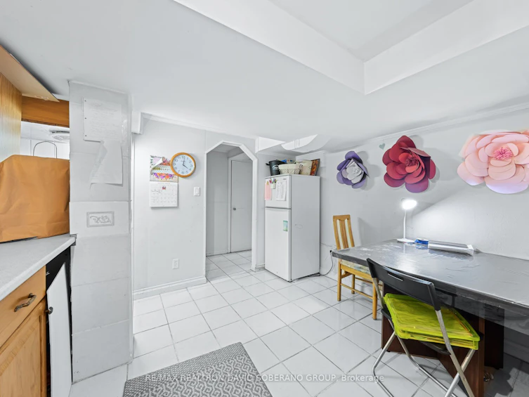17 Wigan Crescent, Toronto, ON, M3H 3A3 - 22