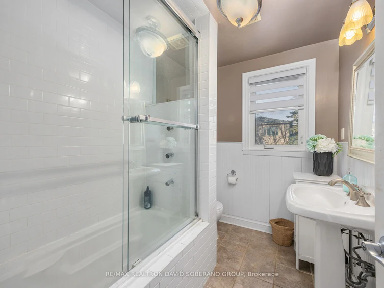 112 York Downs Drive, Toronto, ON, M3H 2G7 - 25