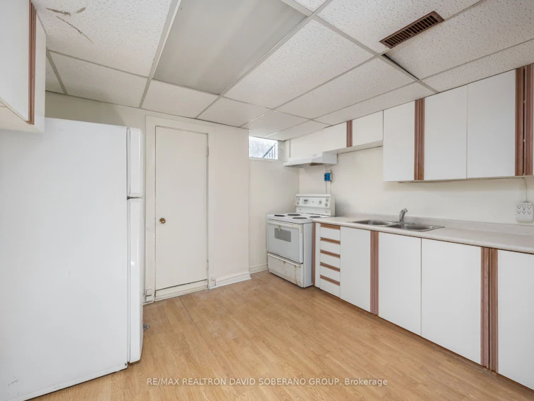112 York Downs Drive, Toronto, ON, M3H 2G7 - 29