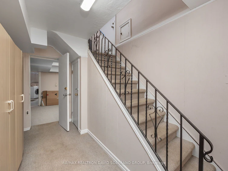 112 York Downs Drive, Toronto, ON, M3H 2G7 - 26