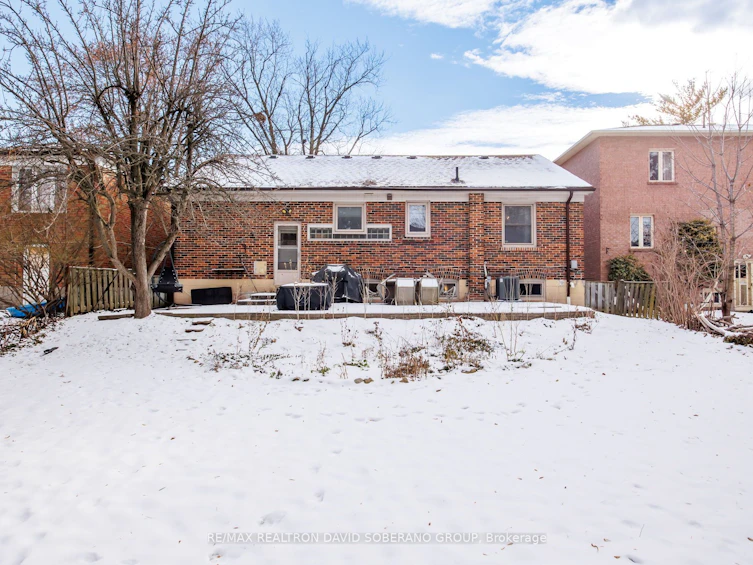 112 York Downs Drive, Toronto, ON, M3H 2G7 - 34