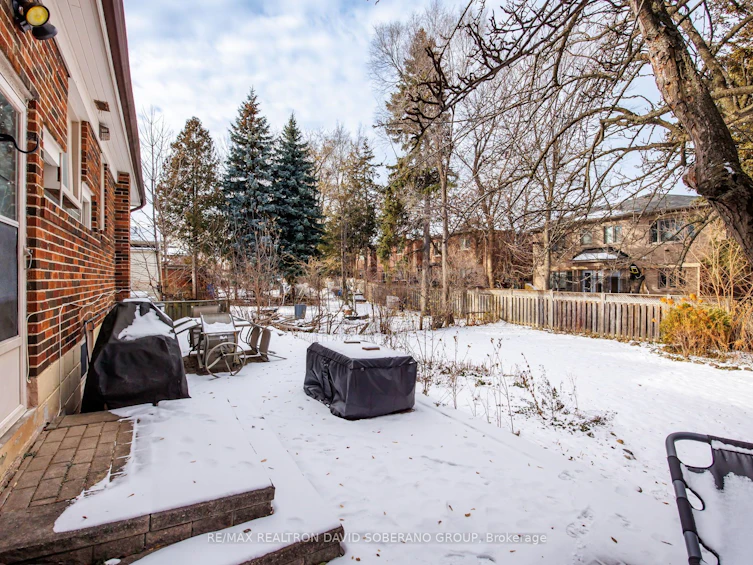 112 York Downs Drive, Toronto, ON, M3H 2G7 - 36