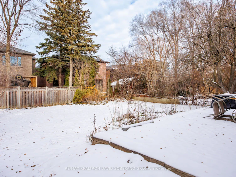 112 York Downs Drive, Toronto, ON, M3H 2G7 - 32